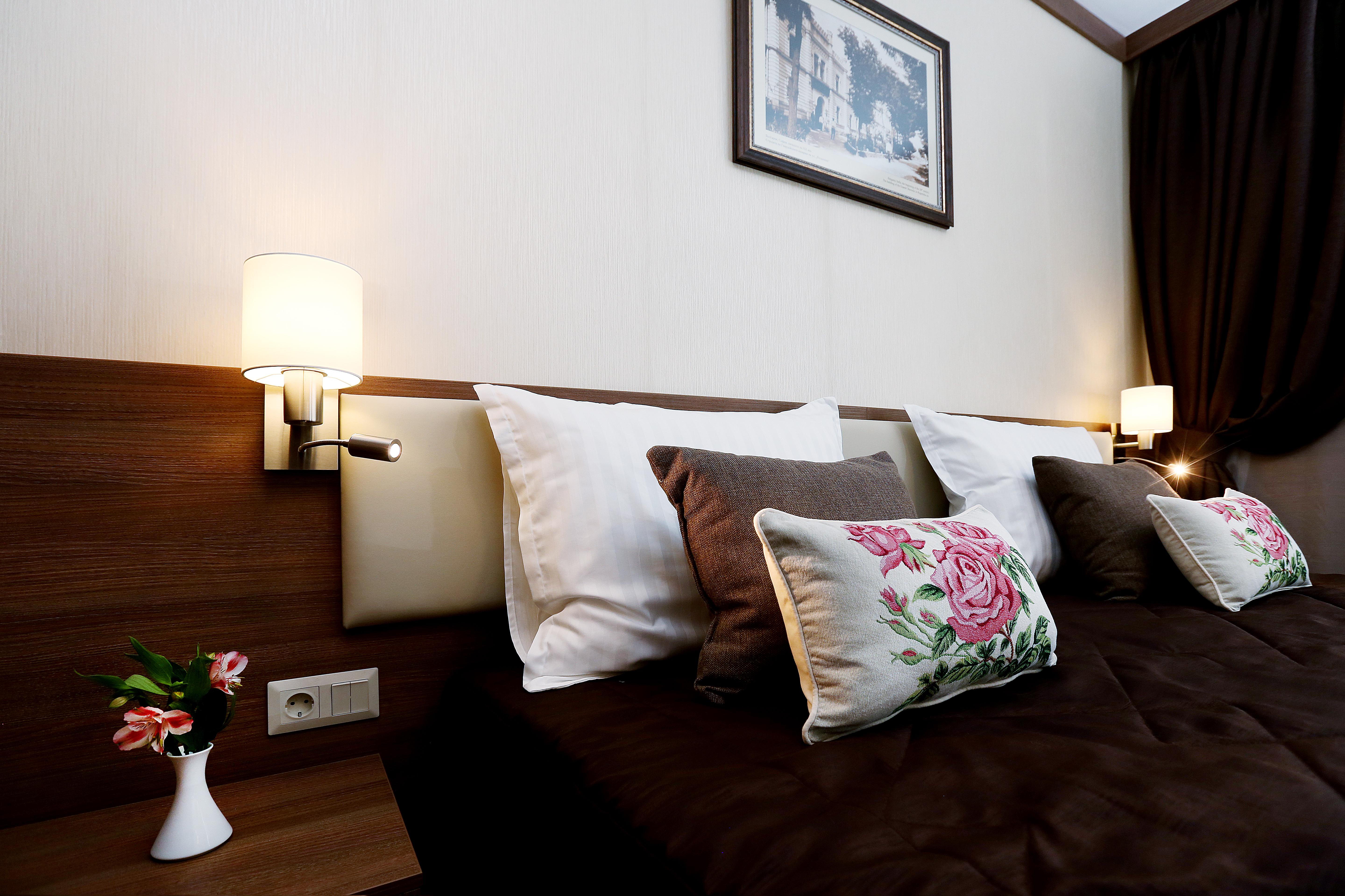 Coop, Hotel