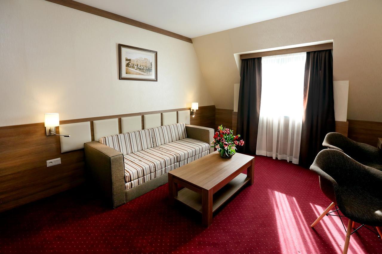 Coop, Hotel Sofia